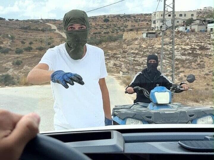 מתנחלים תקפו דיפלומטים אירופאים סמוך לכפר הפלסטיני טייבה