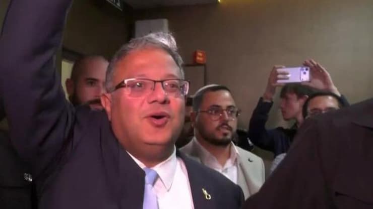 בן גביר. מנסה לגרום לאנשי ליכוד להצביע לעוצמה יהודית (צילום: מיקי שמידט) בן גביר בכנס בנתניה