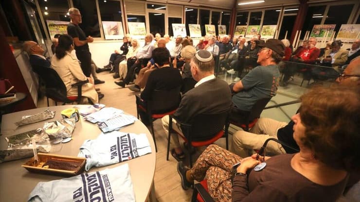 "אלה חברי הכנסת שעשו עליי את הרושם הכי טוב". הכנס של הדמוקרטים בירושלים (צילום: גיל יוחנן) הדמוקרטים מחויבים לאזרחים הותיקים