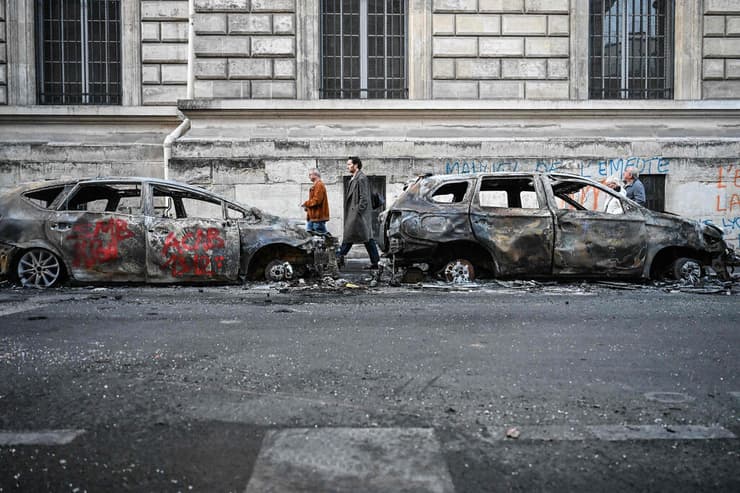 צילום: Matthieu RONDEL / AFP נזק צרפת מהומות פריז