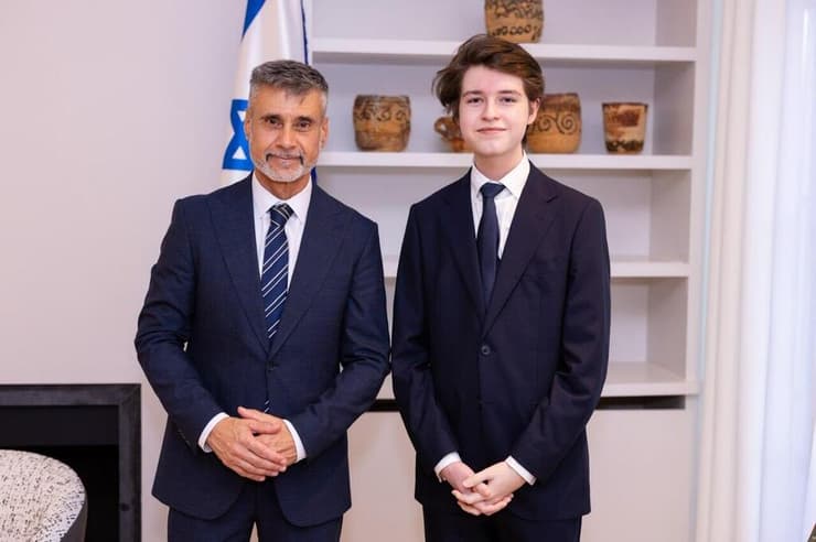 סימונס וסרנגה (צילום: שגרירות ישראל בבלגיה) סימונס וסרנגה