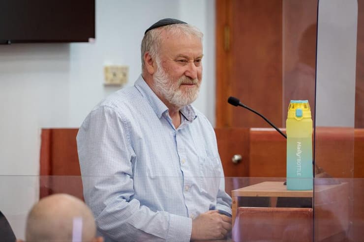 "לא זוכר בדיוק איך גיליתי". מנדלבליט בבית המשפט, בשבוע שעבר (צילום: שלו שלום ) אביחי מנדלבליט בעדות בתיקי נתניהו