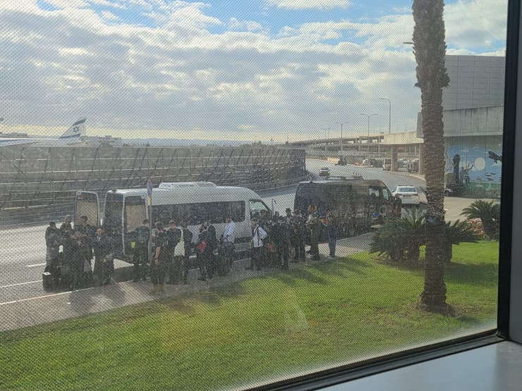 המעצר של העריקים החרדים בנתב"ג