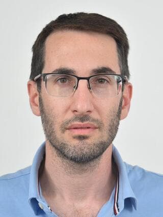 ד"ר רום מנדל