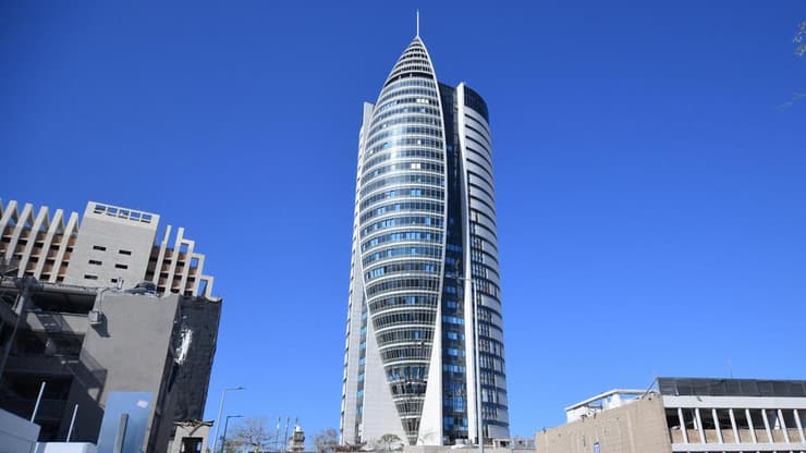 מגדל המפרש בחיפה (צילום: נחום סגל) מגדל המפרש בחיפה