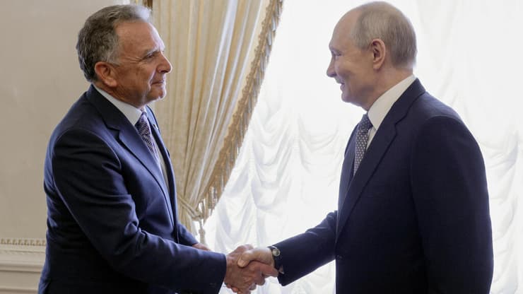 פגישת וויטקוף ופוטין, היום (צילום: Gavriil Grigorov, Sputnik, Kremlin Pool Photo via AP) פגישתם של נשיא רוסיה ולדימיר פוטין ו סטיב וויטקוף, שליחו של נשיא ארה"ב דונלד טראמפ