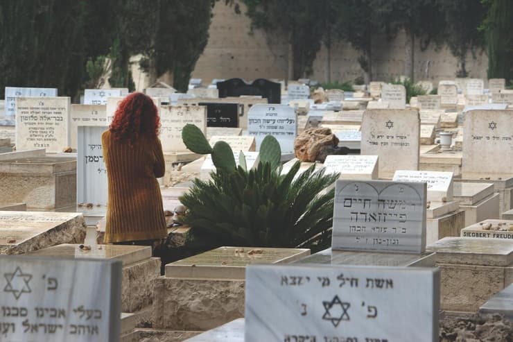 "ככל שהתקדמתי בשנים, היה בי עצב. הבנתי שהאלבומים מסתיימים ואין עוד". מתוך "לביא ליפשיץ: צילומים" (צילום: לביא ליפשיץ) מתוך "לביא ליפשיץ: צילומים"