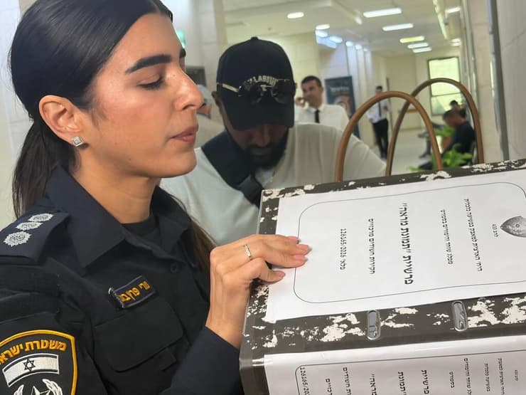 רפ"ק מרי פרץ בוגנים (צילום: מאיר תורג'מן) סינק רפ״ק מרי פרץ בוגנים
