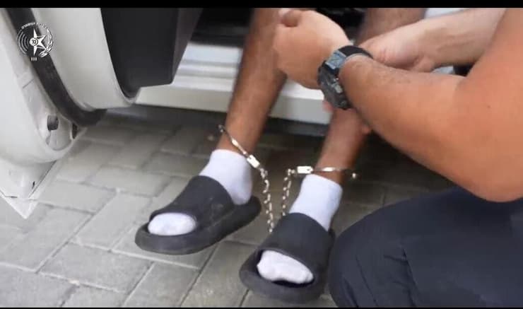 צילום: דוברות המשטרה מעצר החשודים בסחר חומרים אינטימיים של נשים קטינות
