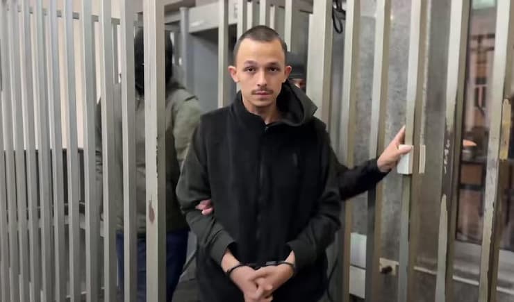 דיוויד קרצ'ו בכלא. "להגיע לכאן הייתה טעות עצומה" (מתוך תיעוד שירות הביטחון של אבחזיה (SGB)) דיוויד אדריאן קרצ'ו, רומני שנידון ל-15 שנות מאסר ברוסיה בגיל ריגול לאוקראינה
