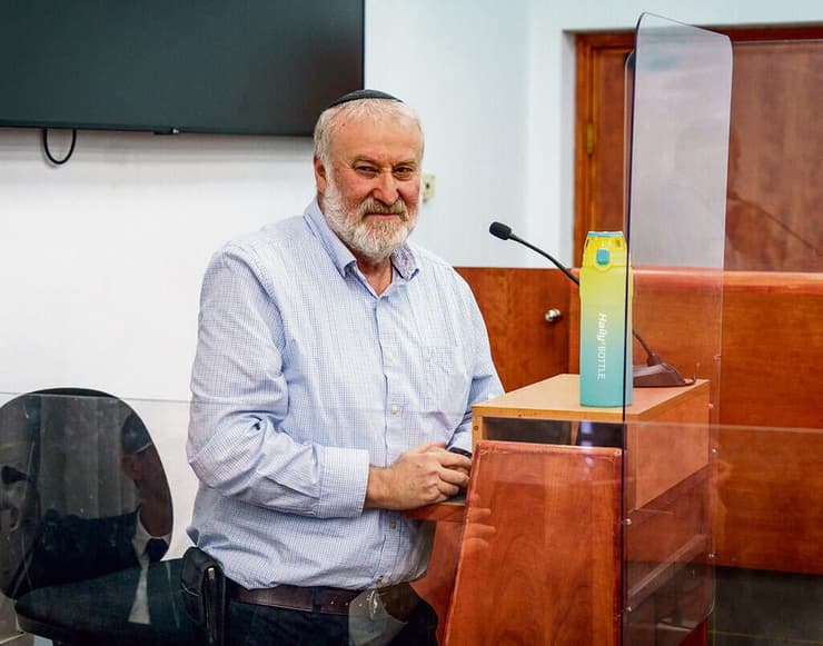 מנדלבליט בבית המשפט, השבוע. מעלותיו האישיות לא הצליחו לפצות על שיקול הדעת הלקוי (שלו שלום) מנדלבליט בבית המשפט, השבוע. מעלותיו האישיות לא הצליחו לפצות על שיקול הדעת הלקוי