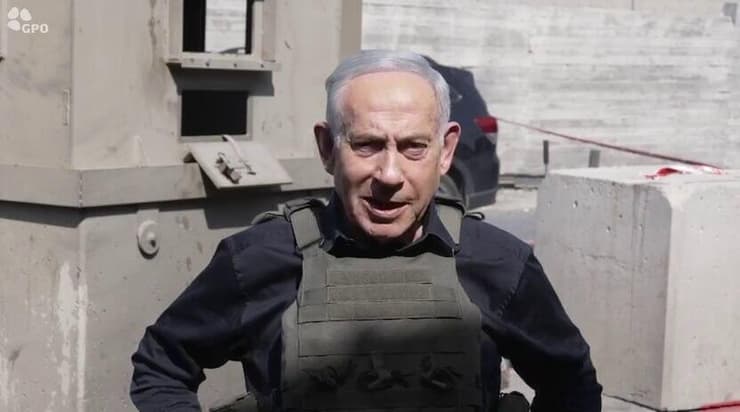 ראש הממשלה, בנימין נתניהו בזירת הפיגוע