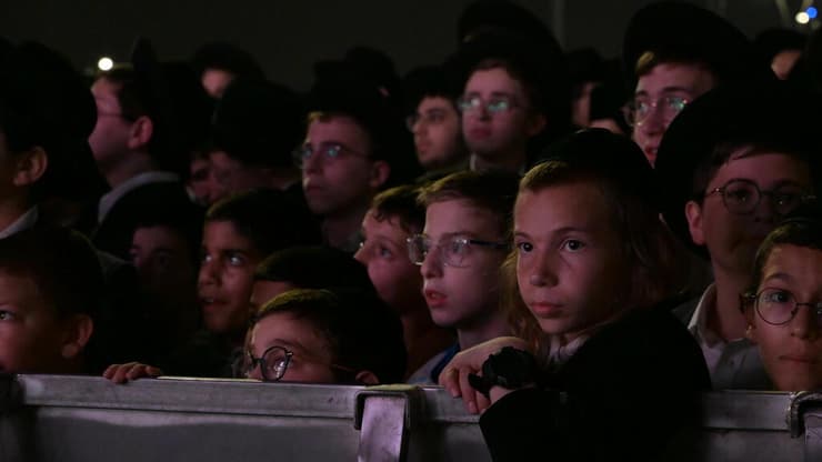 ש"ס ויהדות התורה ממשיכות לגייס את הרבנים (צילום: יובל חן) עצרת חרדים בבני ברק בהשתתפות הרב לנדו ומשה גפני