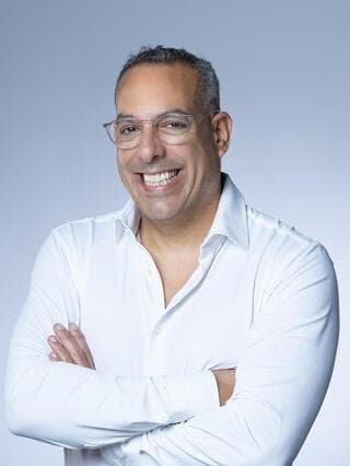 רז עודד