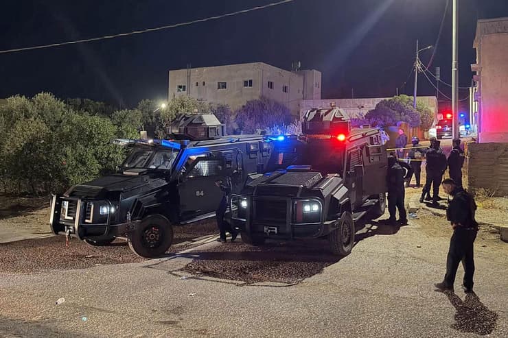 מבצע ללכידת המחבלים ב ירדן שביצעו את פיגוע ב כנסייה ב ירדן במחוז כרכ