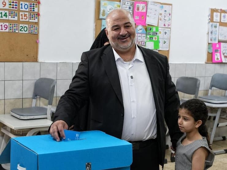 מנסור עבאס בקלפי הבחירות