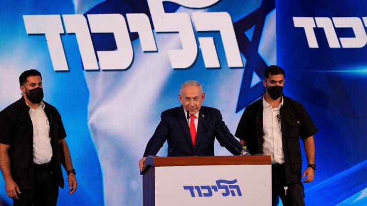 הודה גם ל"שותפיו הנאמנים" (צילום: AP Photo/David Goldman) נאום יו"ר הליכוד בנימין נתניהו