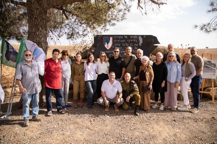 שיפוץ האנדרטה ביום הטקס ובההאחים של בני האחיינית הדריה בעלה והילדים. את  מתן עם אישתו ו2 הבנות. וכמובן את יור העמותה רועי שפושיק ועוד נציגי עמותה ונציגי חטיבה 188