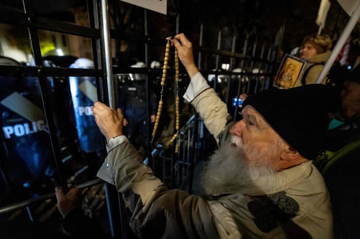צילום: Wojtek RADWANSKI / AFP ורשה פולין מחאה מחוץ לבית משפט העליון