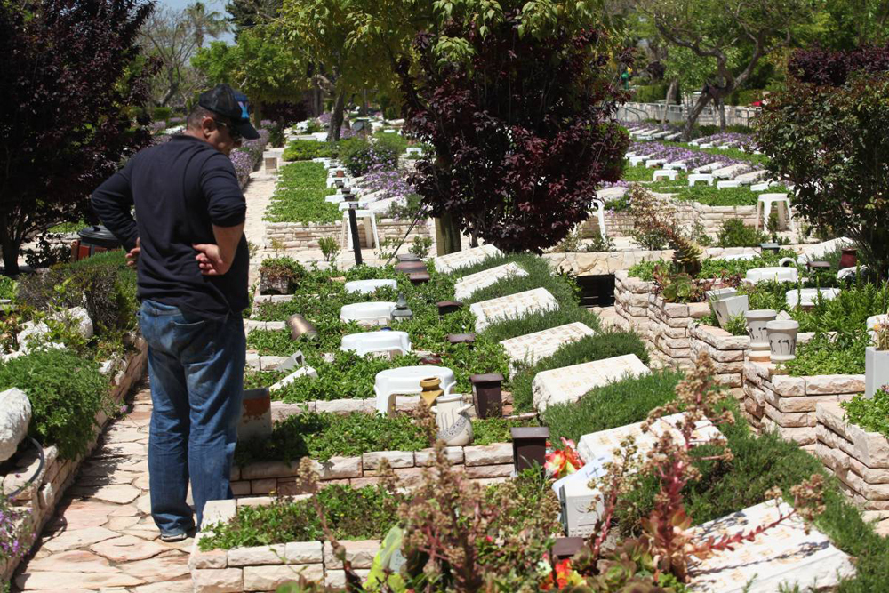 Армейское кладбище в Кирьят-Шауль 