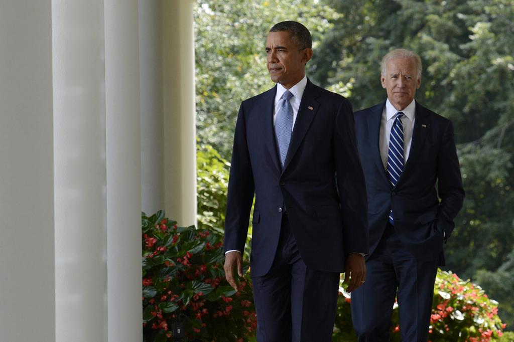 Former U.S. President Barack Obama, in the back: Democratic presidential candidate Joe Biden 