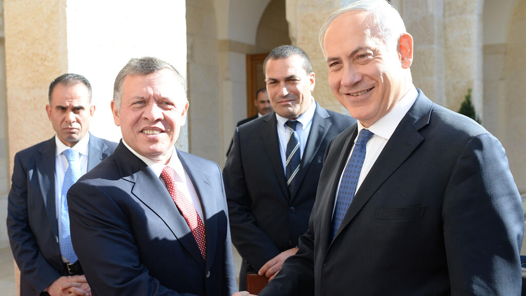 King Abdullah II of Jordan with Benjamin Netanyahu in 2014 