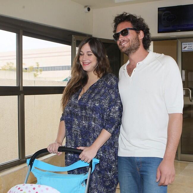 המשפחה המאושרת. נועם טור, קרן פלס ולונה 