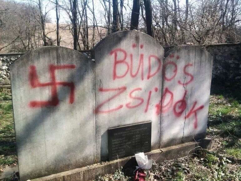 A Jewish cemetery desecrated in Budapest, in 2014 
