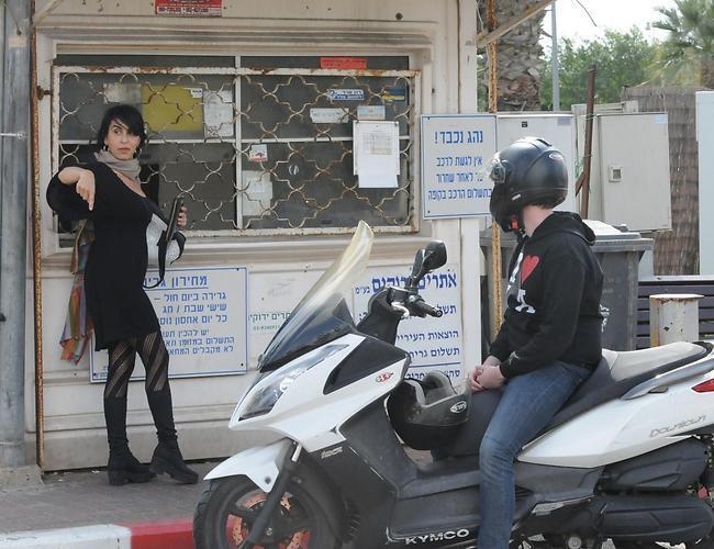 "אני רוצה שהג'יפ יגיע לפה, עכשיו!"