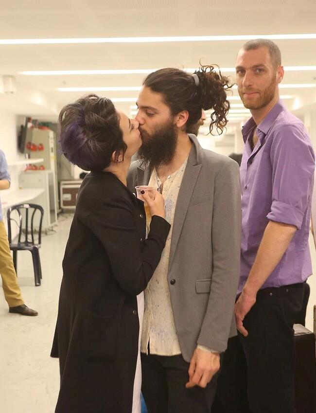 מואה, חייימי שלי. נינט ויוסי מחליפים נוזלים
