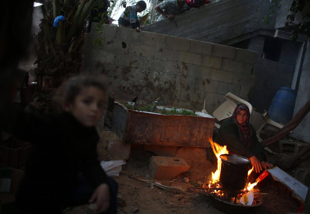 Palestinians living in poverty in the Gaza Strip 