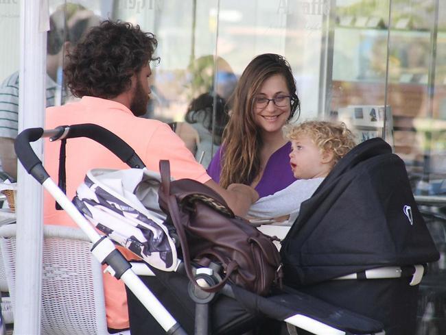 מגישים עדיין ארוחת בוקר?