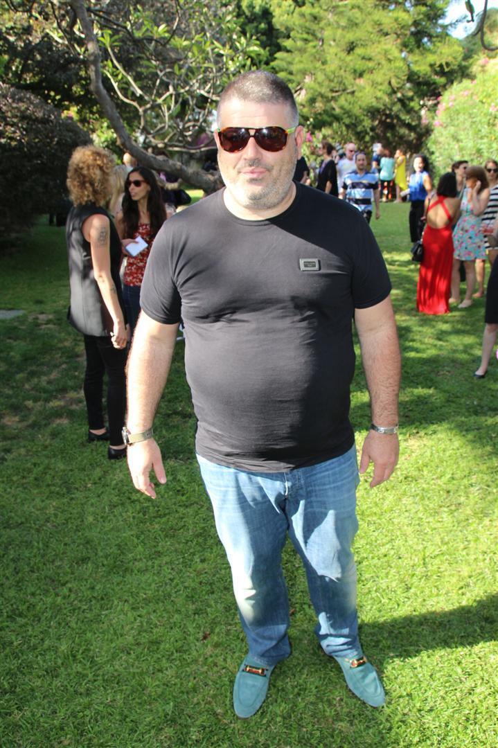 רני רהב עושה כבוד