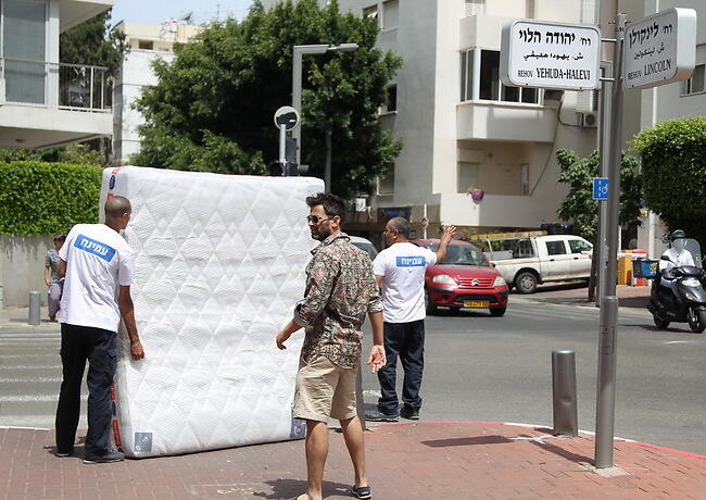 תזדרזו, יש לי עוגת גבינה בתנור