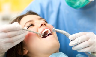 האם הקרבה בטיפולי שיניים מסוכנת? 