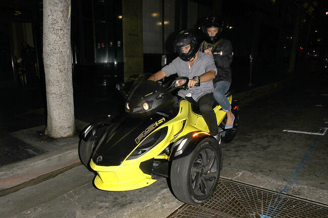 קרוב לוודאי שזה האופנוע הכי מדליק שראינו (splash news) קרוב לוודאי שזה האופנוע הכי מדליק שראינו