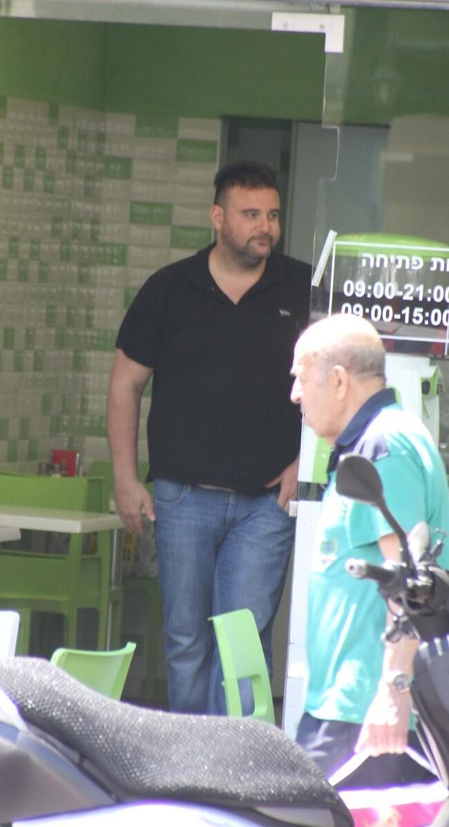 כמה אני חייב לך? יש הנחת סלב?