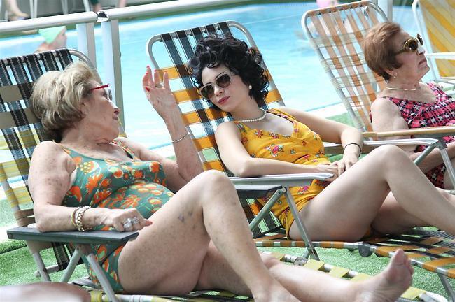 נו מה את אומרת על החתיך שלי? רק בן 90 (צילום: רפי דלויה) נו מה את אומרת על החתיך שלי? רק בן 90