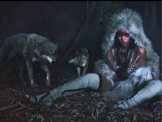 לא מפחדת מזאבי הפוטושופ. ריהאנה
