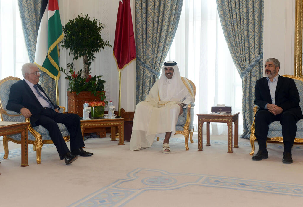 Mahmoud Abbas, Al Thani and Khaled Mashal 