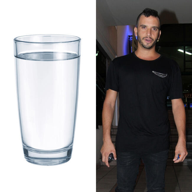 בשבילי רק כוס מים, תודה. מושיק גאלמין