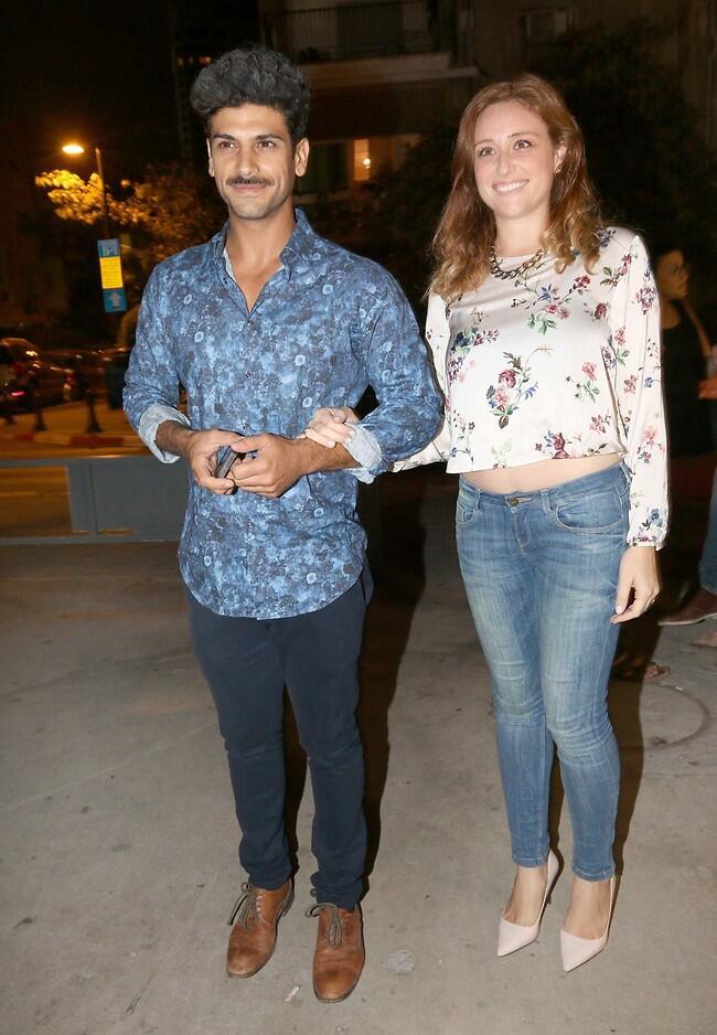 נא להפטר מהשפם. תודה. אביב אלוש ונופר קרן