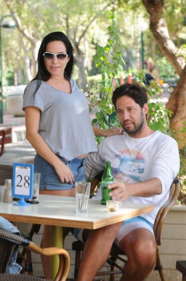 תזכרי שאני יושב בשולחן 28 טוב? שלא אלך לאיבוד