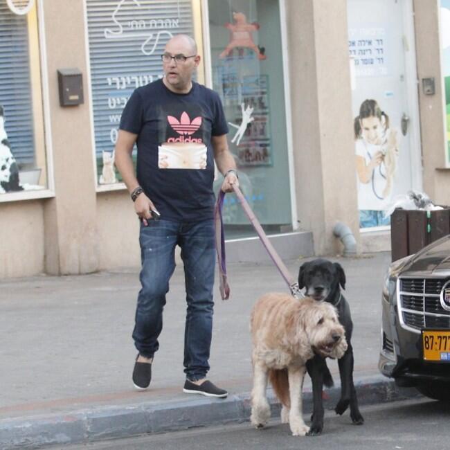 איזה נשמה. צביקה הדר עם ששון ושולה