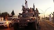 אנשי דאעש במסע הכיבושים שלהם בעיראק      