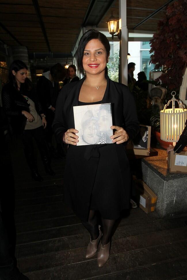 איזה התרגשות! מחליפה סטטוס. מאיה בצלאל