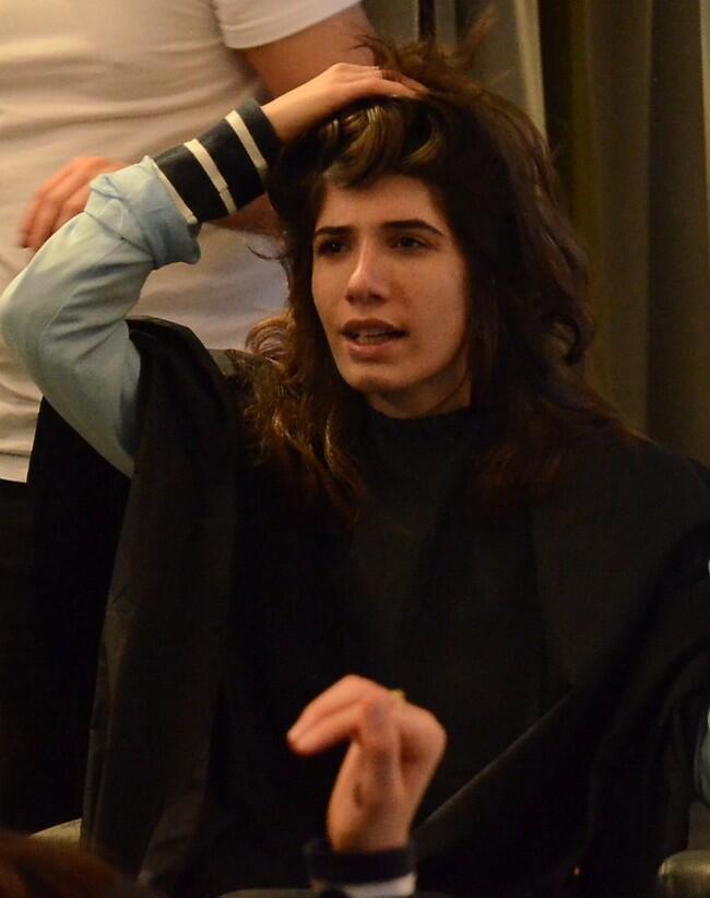 אולי תגזור לי גם פוני?
