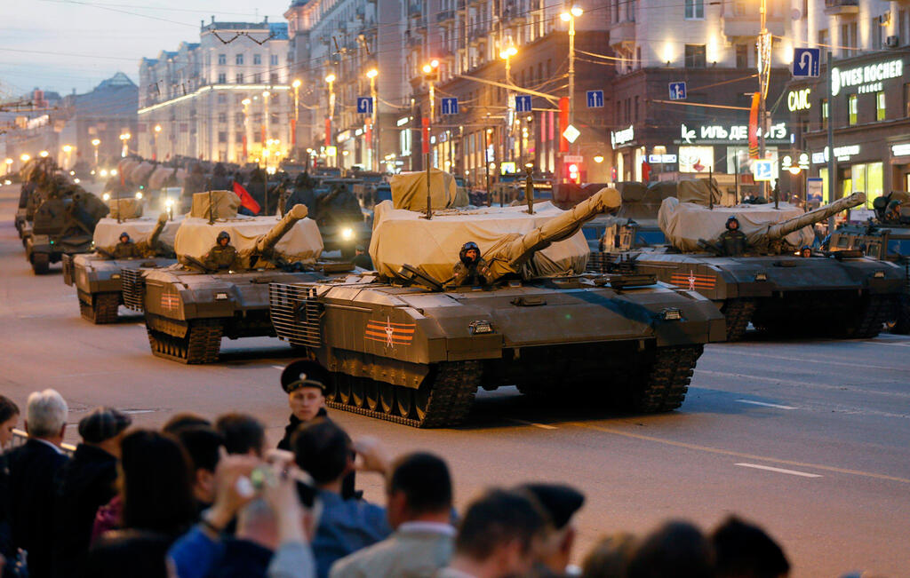 Танк "Армата" на параде в Москве. 2015 год  
