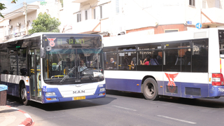 אוטובוסים של חברת דן. למצולמים אין קשר לנאמר בכתבה