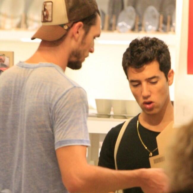 נו די! אני רוצה עם הציור של הכלב! לא של החתול!